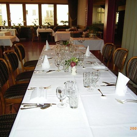 Hotel Restaurant Braas Esch-sur-Sûre Екстериор снимка