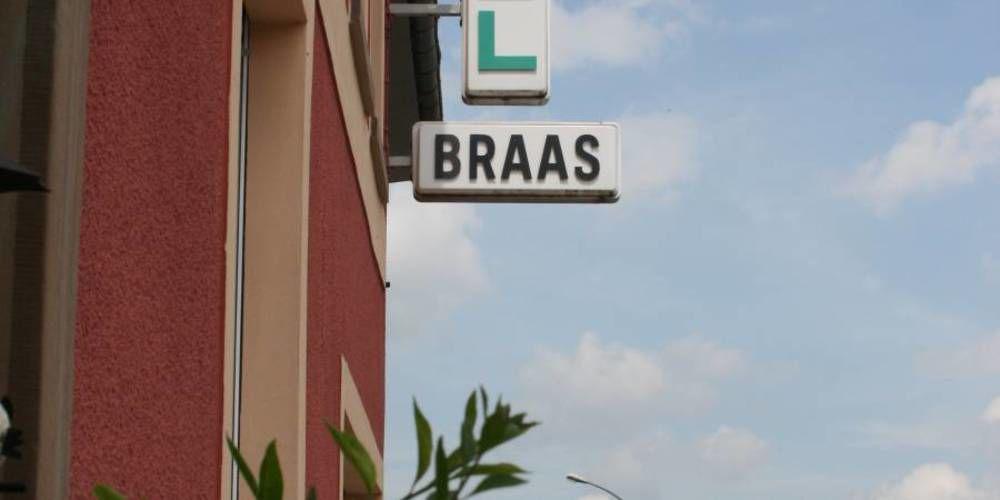 Hotel Restaurant Braas Esch-sur-Sûre Екстериор снимка